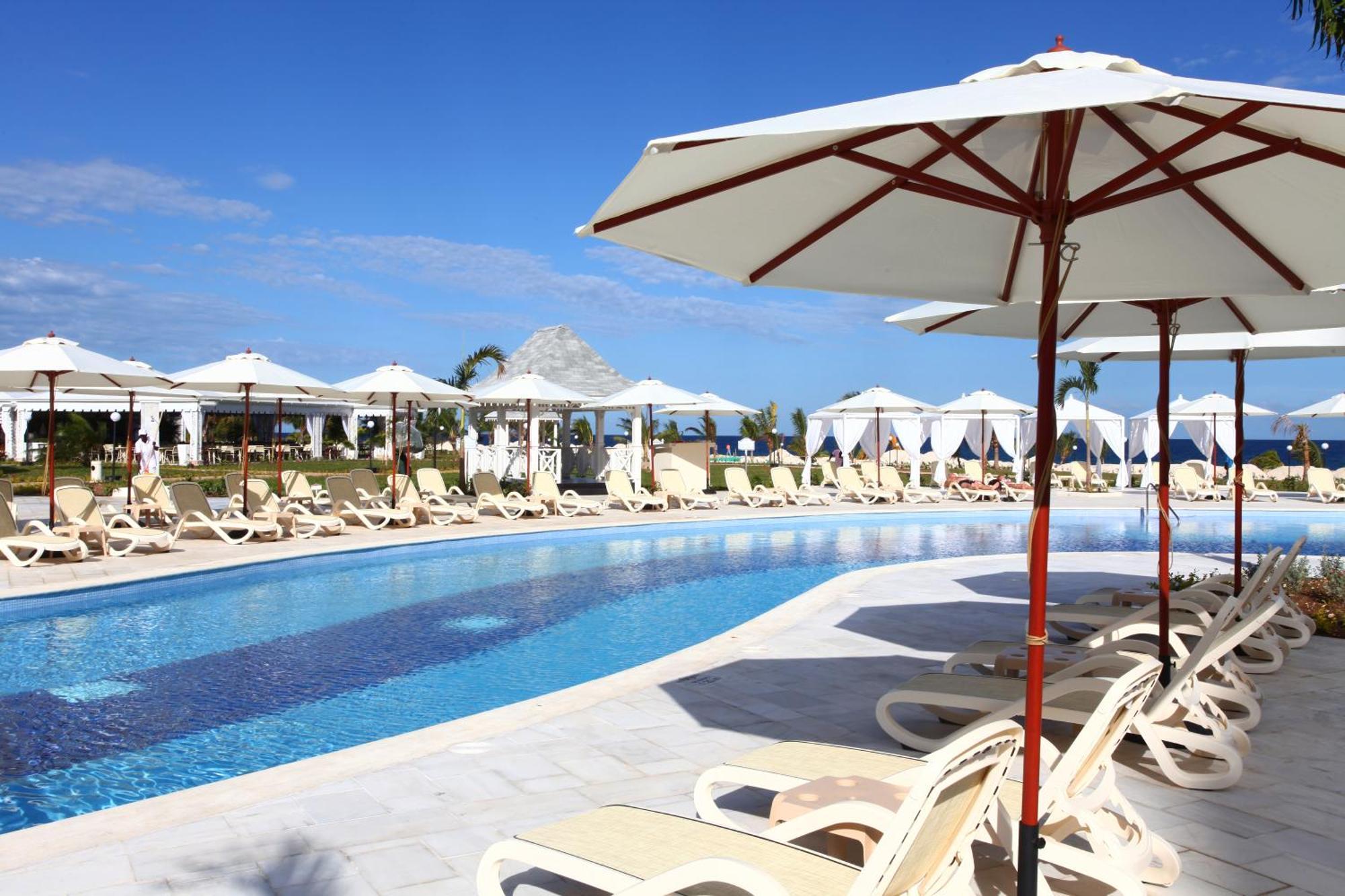 Bahia Principe Luxury Runaway Bay (Adults Only) Bagian luar foto